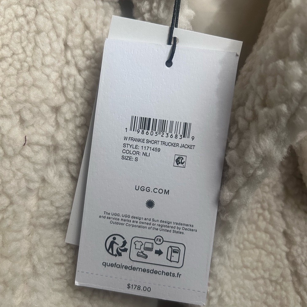UGG Frankie Short Trucker Jacket - Picture 4 of 4
